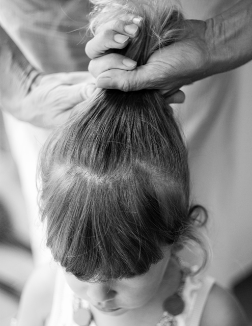 ... une pièce ou deux pour payer le coiffeur à la petite Emma !